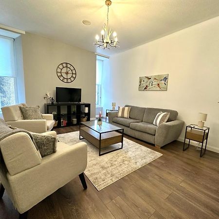 Large City Centre Apartment เพิร์ท ภายนอก รูปภาพ