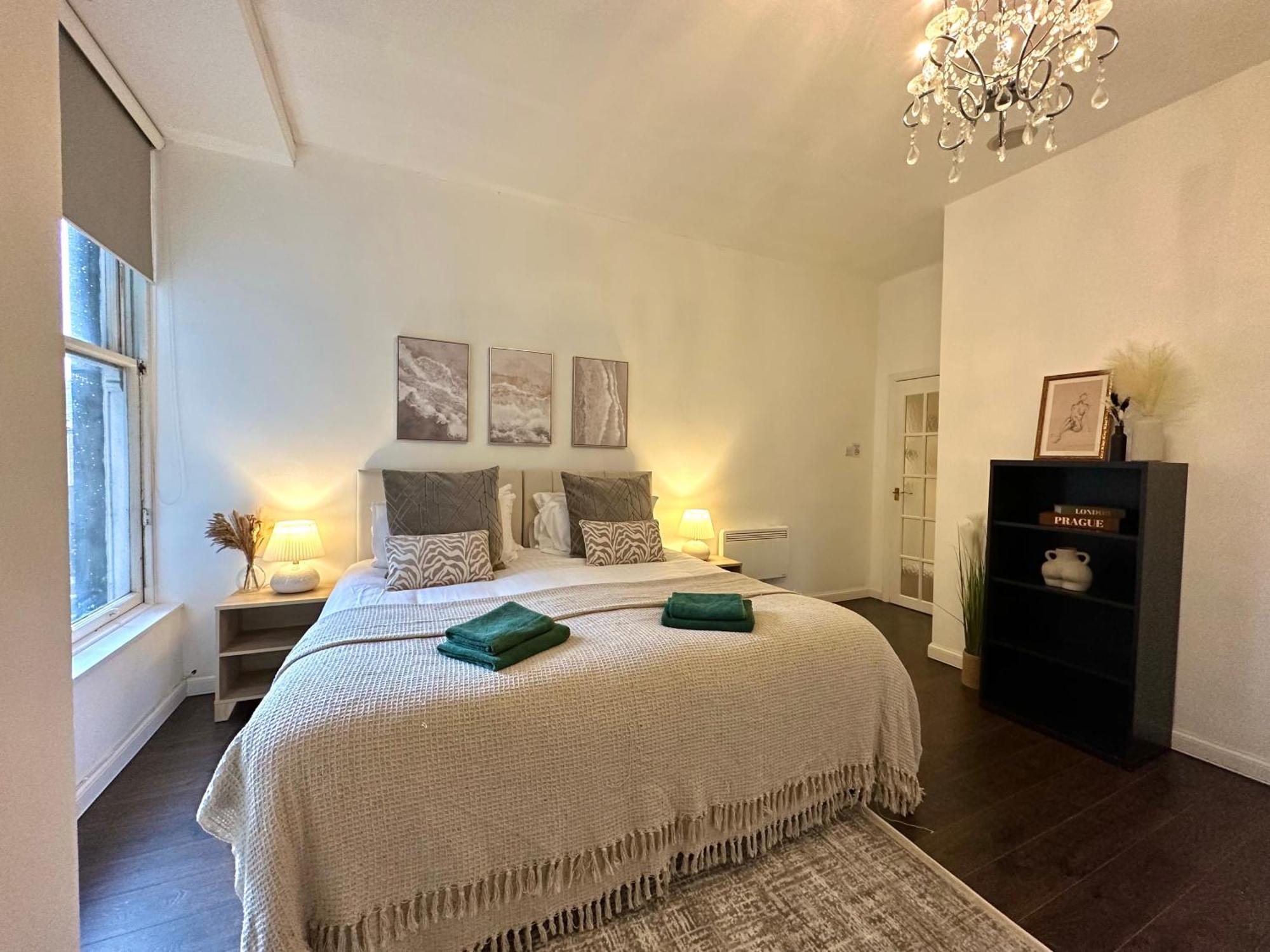 Large City Centre Apartment เพิร์ท ภายนอก รูปภาพ